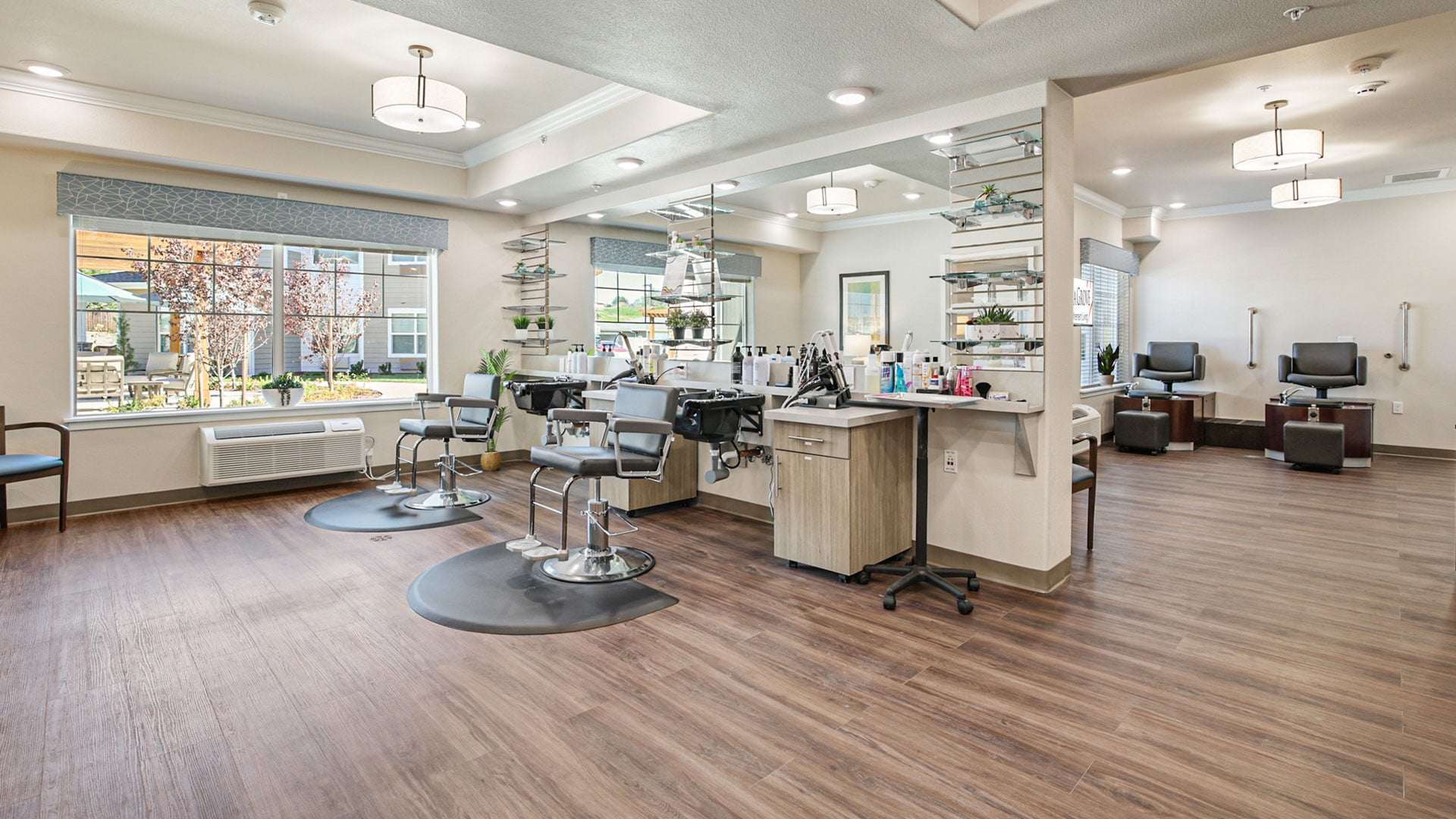 Sequoia Grove beauty saloon