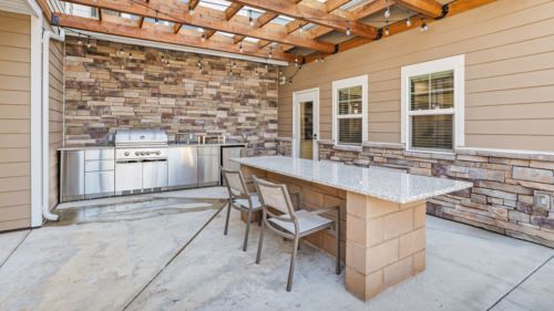 Sequoia Grove - Exterior